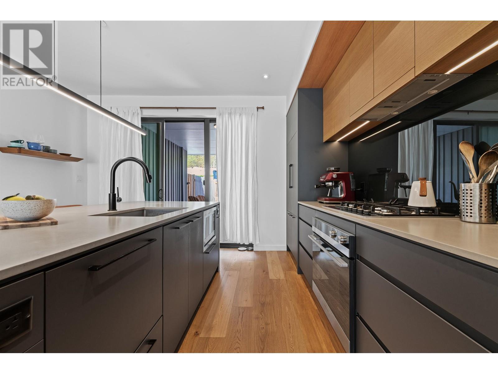 












40822 THE CRESCENT

,
Squamish,




British Columbia
V8B1B1

