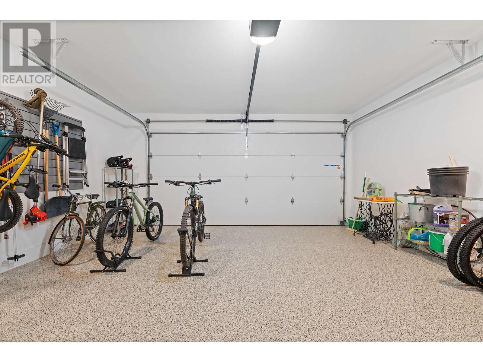 












40822 THE CRESCENT

,
Squamish,




British Columbia
V8B1B1

