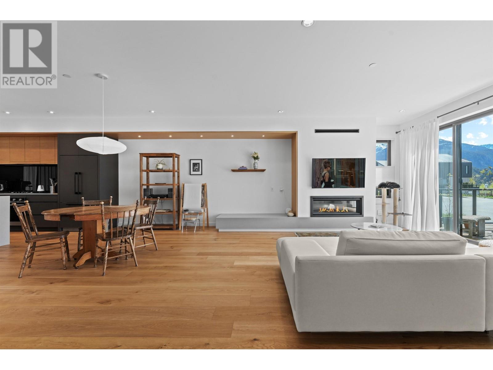












40822 THE CRESCENT

,
Squamish,




British Columbia
V8B1B1

