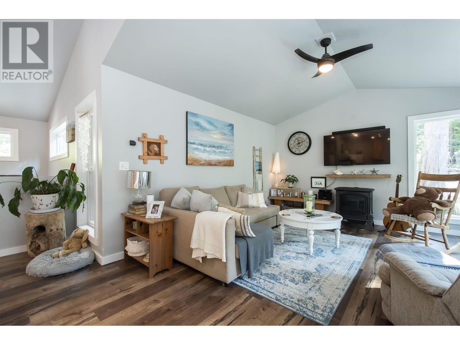 












767 GEDDES ROAD

,
Roberts Creek,




British Columbia
V0N2W6

