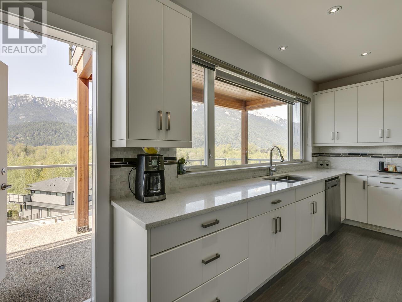












41230 ROCKRIDGE PLACE

,
Squamish,




British Columbia
V8B0S4

