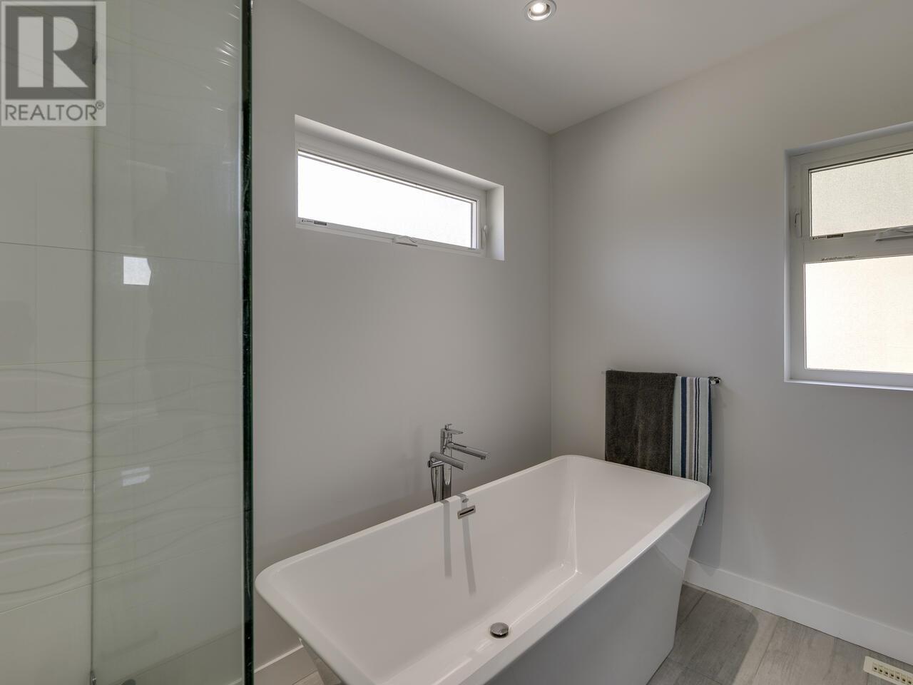 












41230 ROCKRIDGE PLACE

,
Squamish,




British Columbia
V8B0S4

