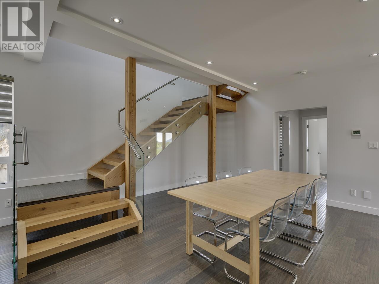 












41230 ROCKRIDGE PLACE

,
Squamish,




British Columbia
V8B0S4

