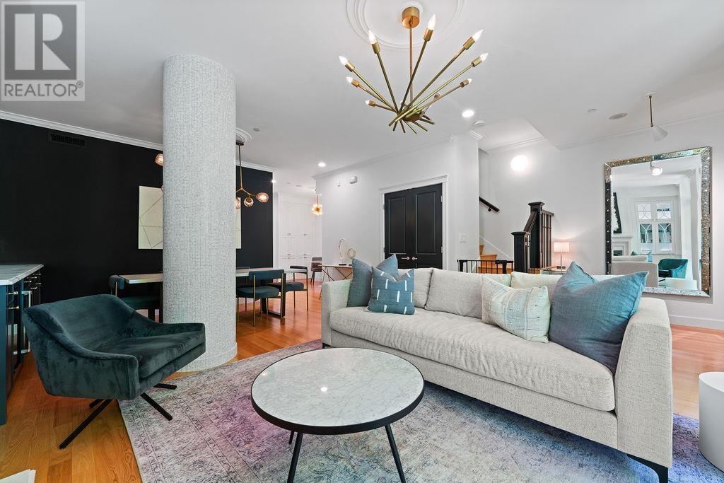 












471 BEACH CRESCENT

,
Vancouver,




British Columbia
V6Z3B9

