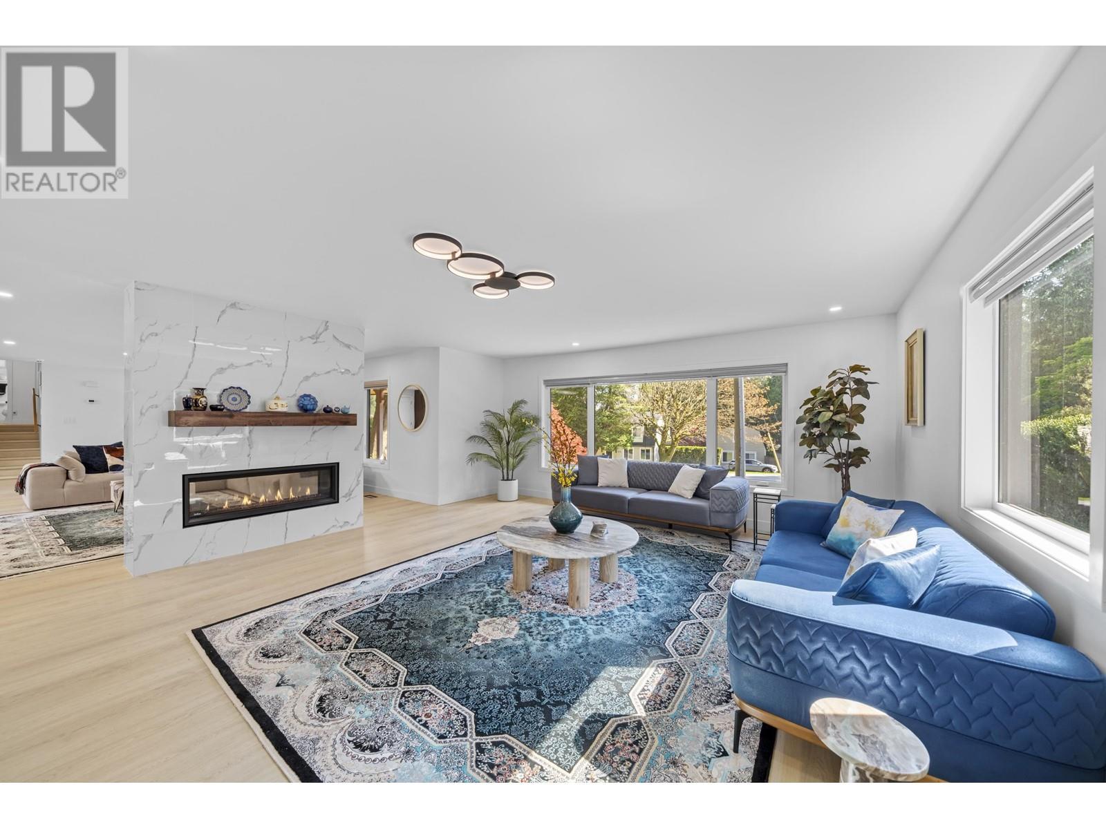 












3965 VIEWRIDGE PLACE

,
West Vancouver,




British Columbia
V7V3K7

