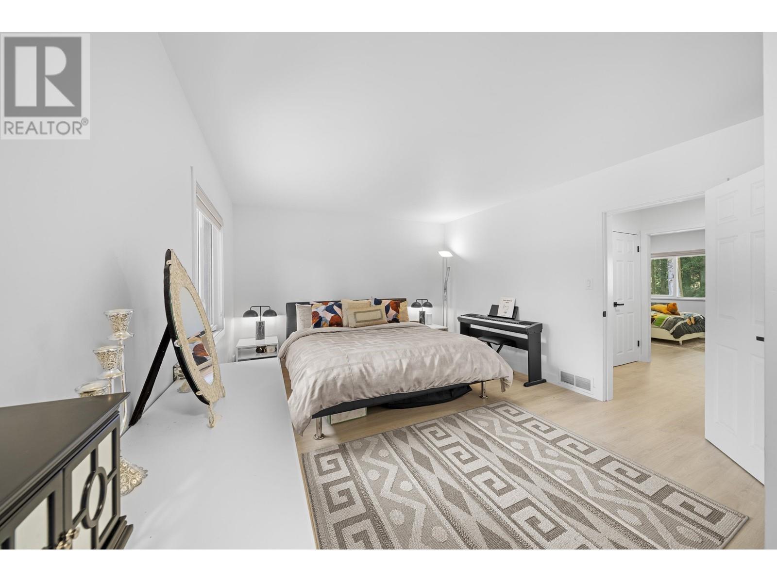 












3965 VIEWRIDGE PLACE

,
West Vancouver,




British Columbia
V7V3K7

