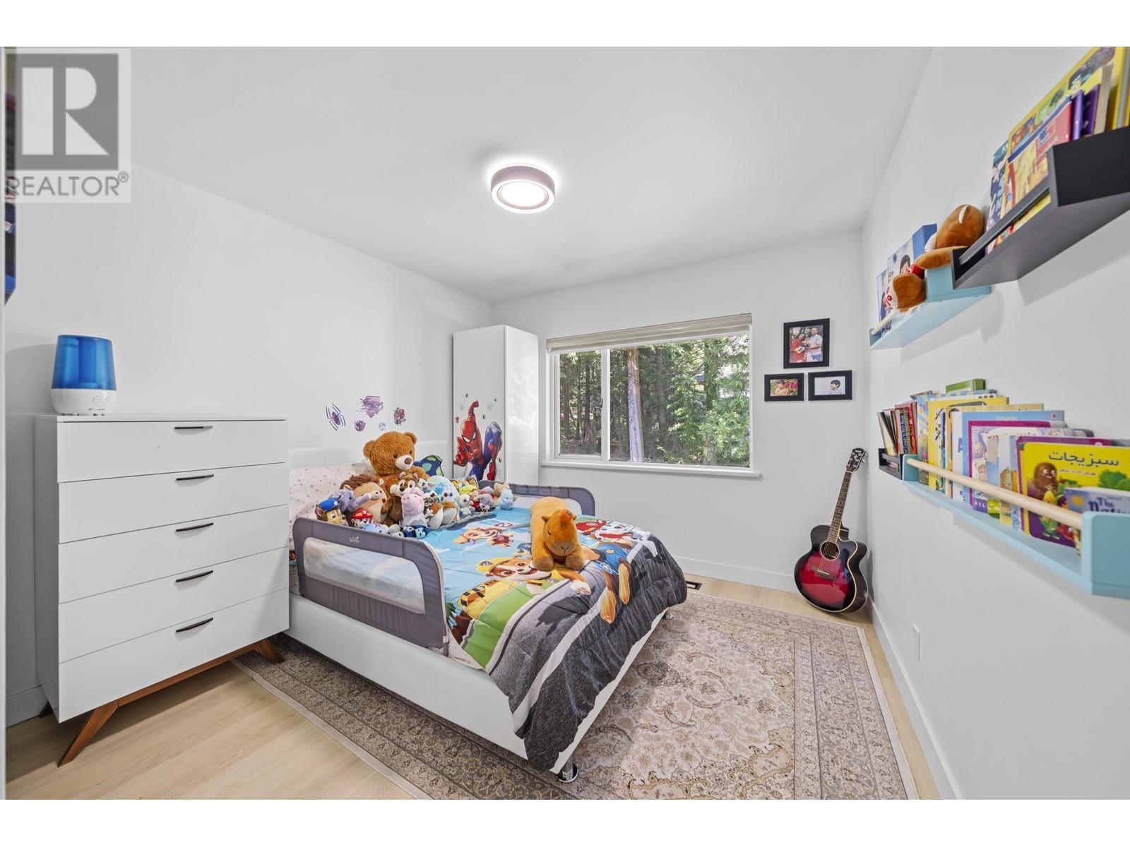 












3965 VIEWRIDGE PLACE

,
West Vancouver,




British Columbia
V7V3K7

