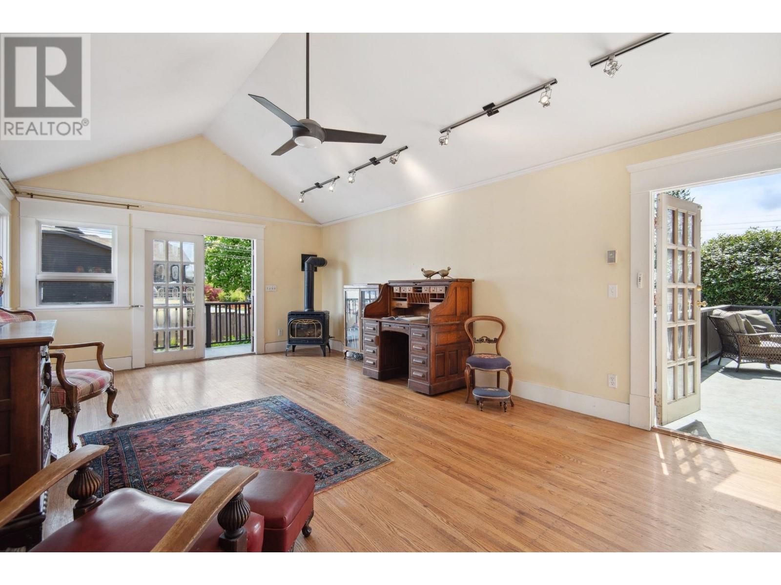 












1312 GRAND BOULEVARD

,
North Vancouver,




British Columbia
V7L3X6

