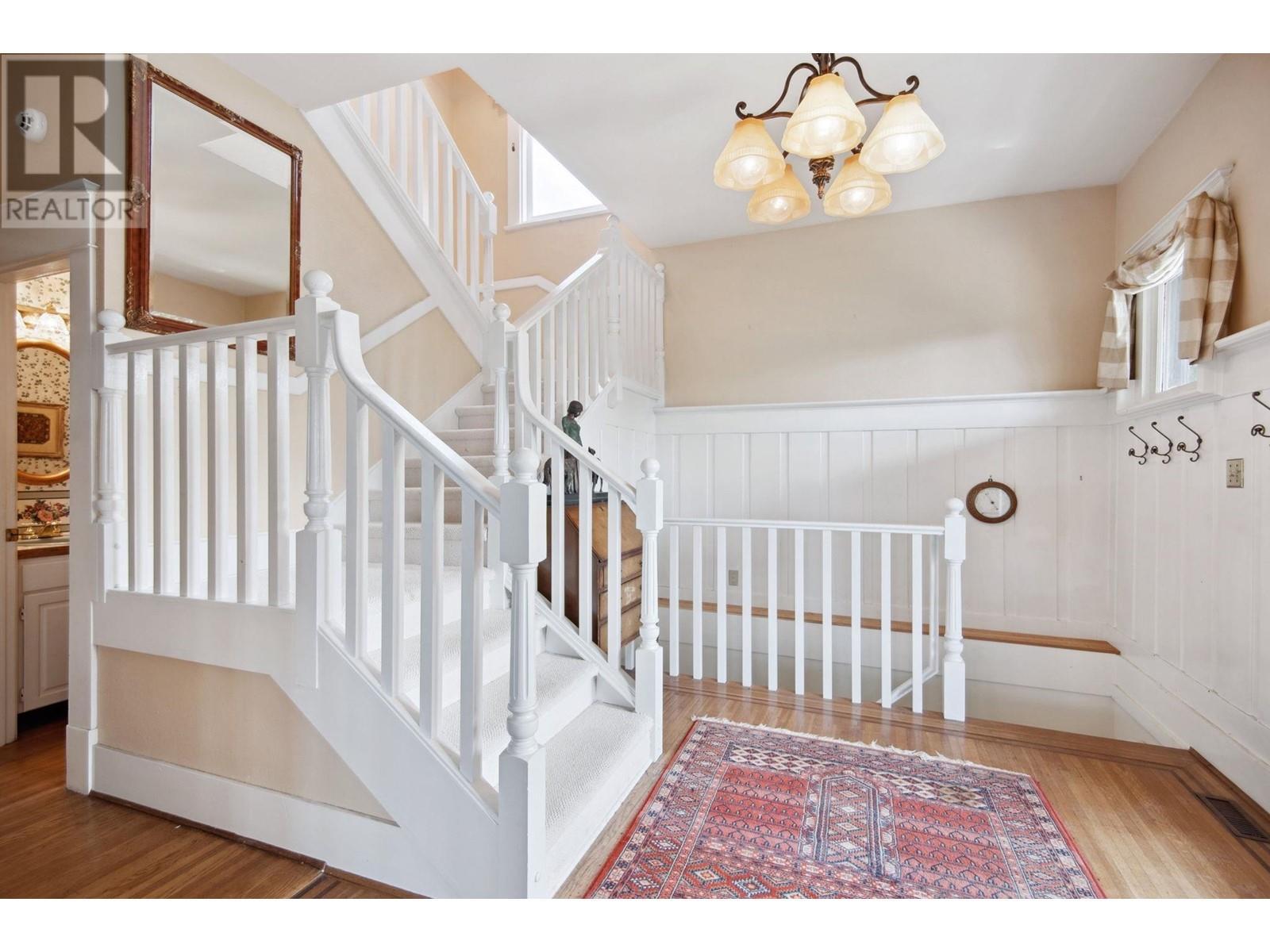 












1312 GRAND BOULEVARD

,
North Vancouver,




British Columbia
V7L3X6

