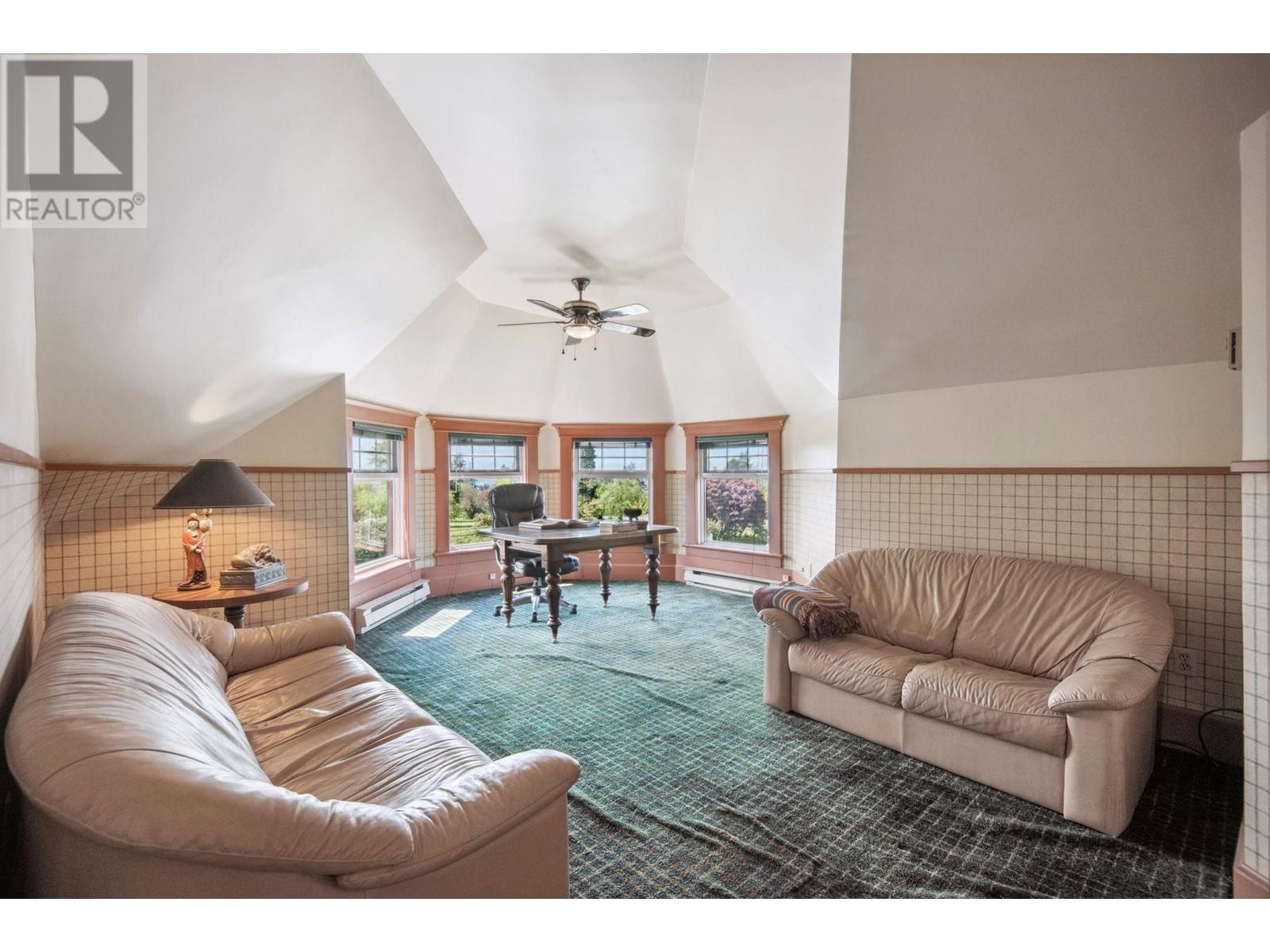 












1312 GRAND BOULEVARD

,
North Vancouver,




British Columbia
V7L3X6

