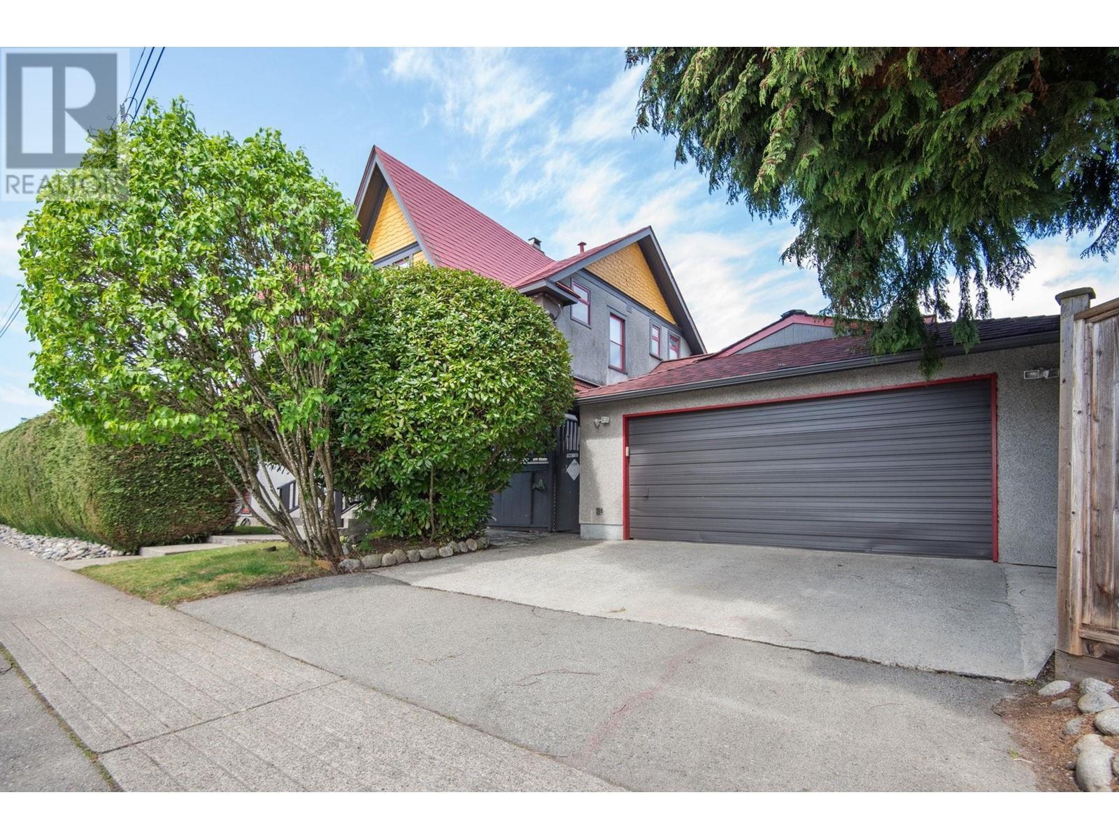 












1312 GRAND BOULEVARD

,
North Vancouver,




British Columbia
V7L3X6

