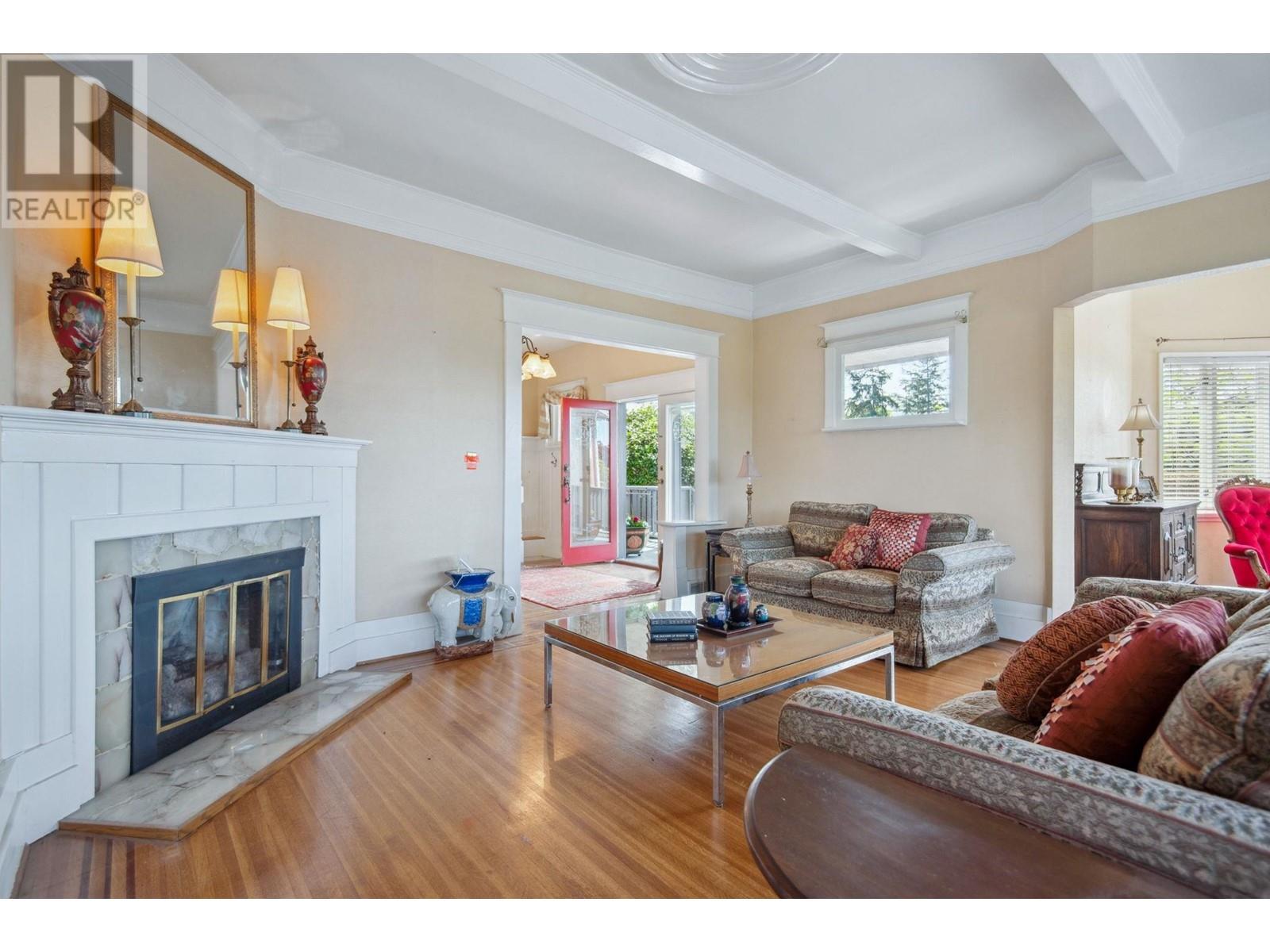












1312 GRAND BOULEVARD

,
North Vancouver,




British Columbia
V7L3X6

