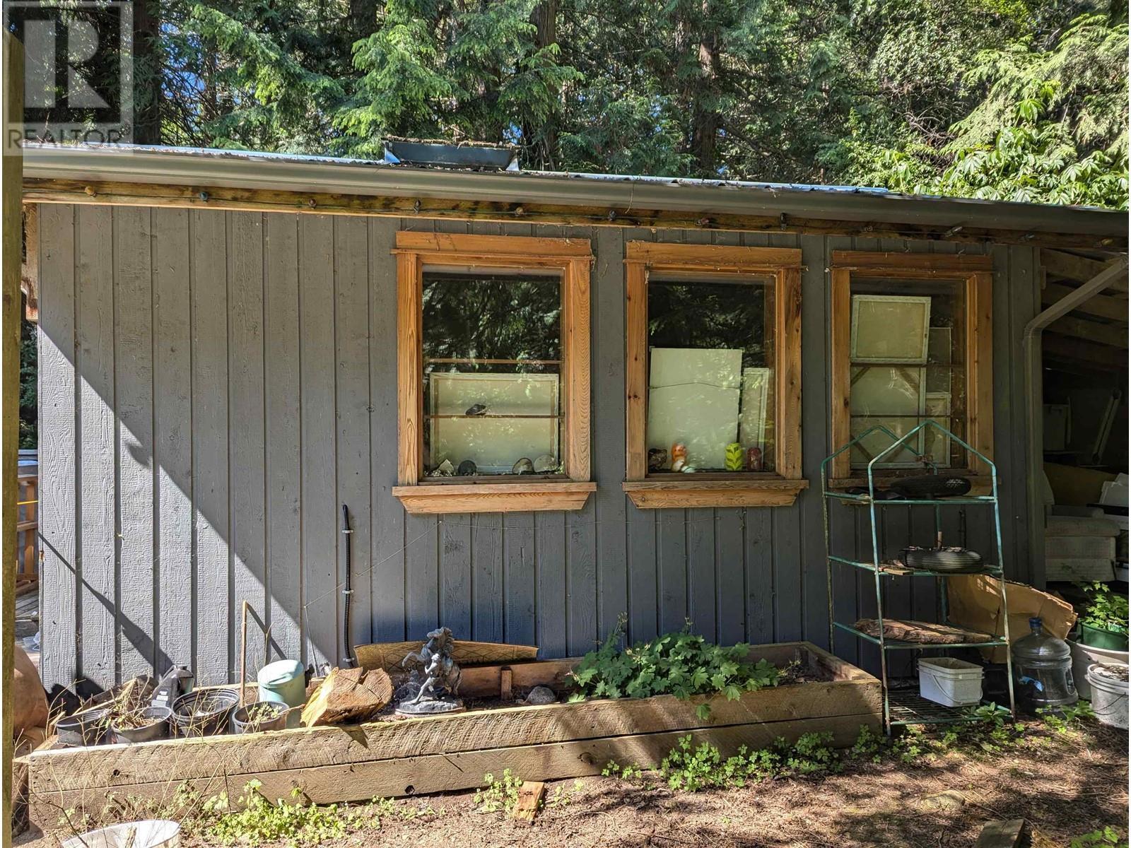 












3094 LOWER ROAD

,
Roberts Creek,




British Columbia
V0N2W0

