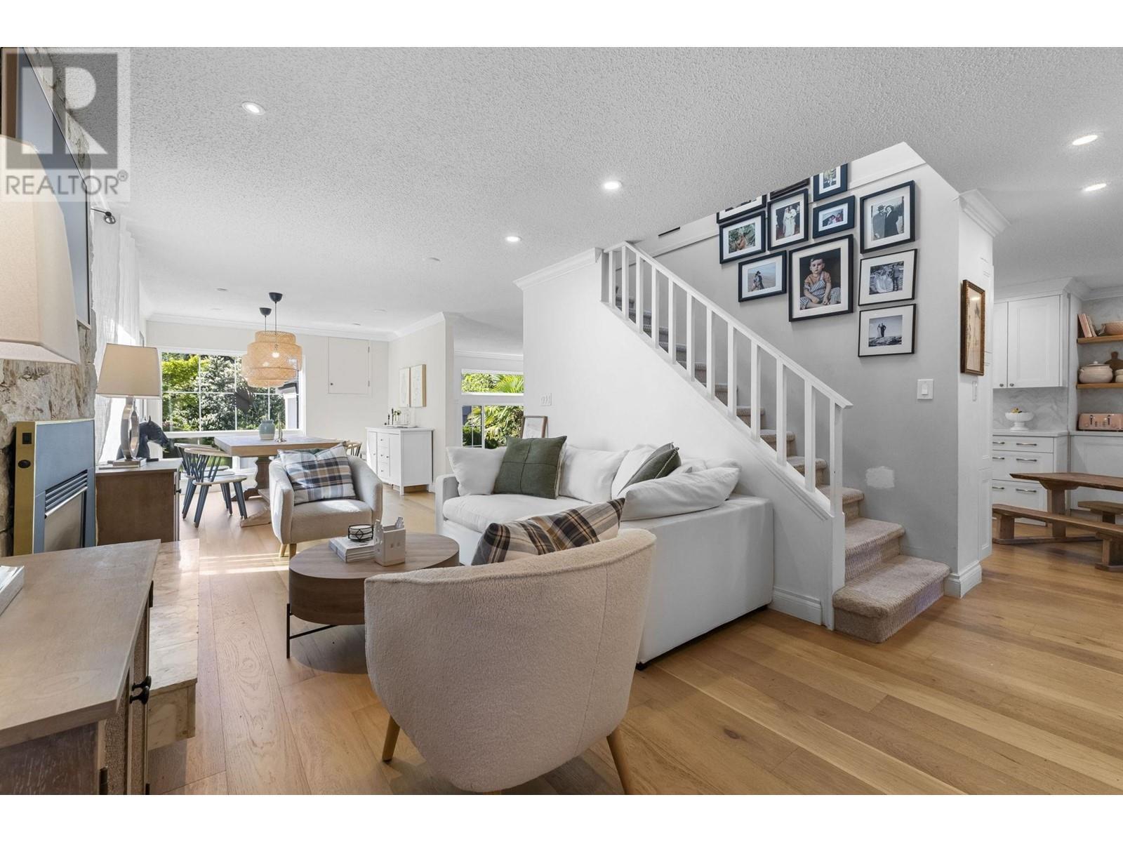 












1682 W 21ST STREET

,
North Vancouver,




British Columbia
V7P2E4

