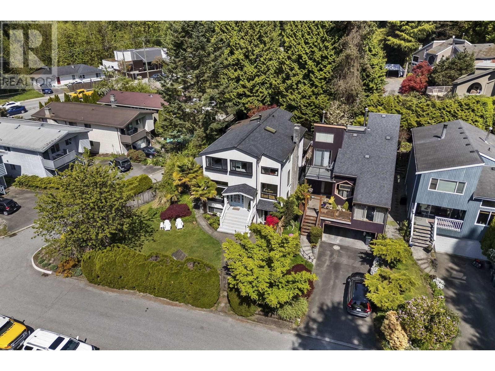 












1682 W 21ST STREET

,
North Vancouver,




British Columbia
V7P2E4

