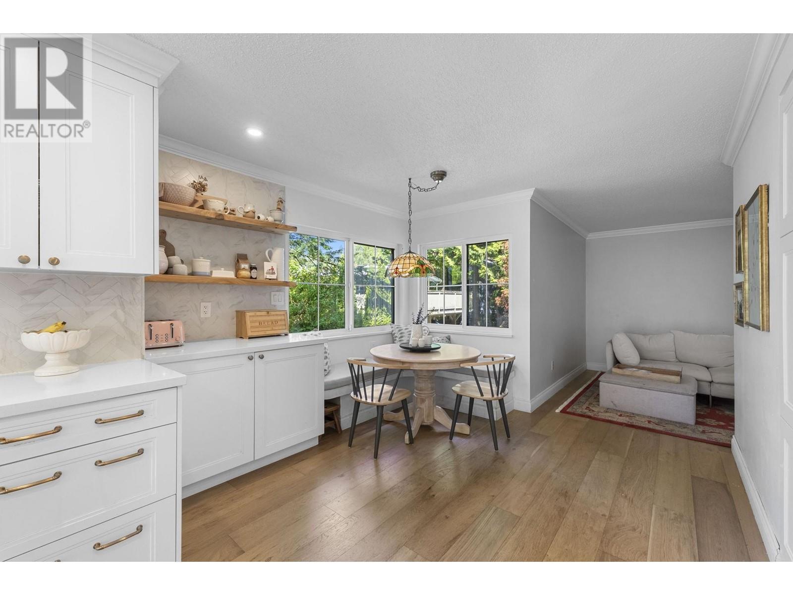 












1682 W 21ST STREET

,
North Vancouver,




British Columbia
V7P2E4


