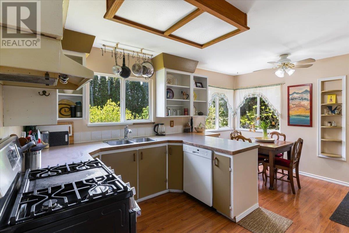 












2209 AUSTIN AVENUE

,
Coquitlam,




British Columbia
V3K3R9

