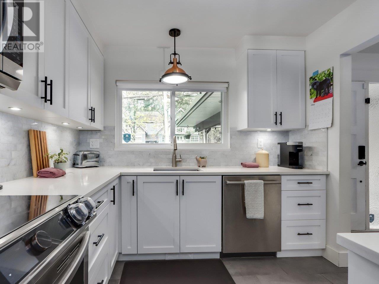 












139 3300 CAPILANO ROAD

,
North Vancouver,




British Columbia
V7R4H8


