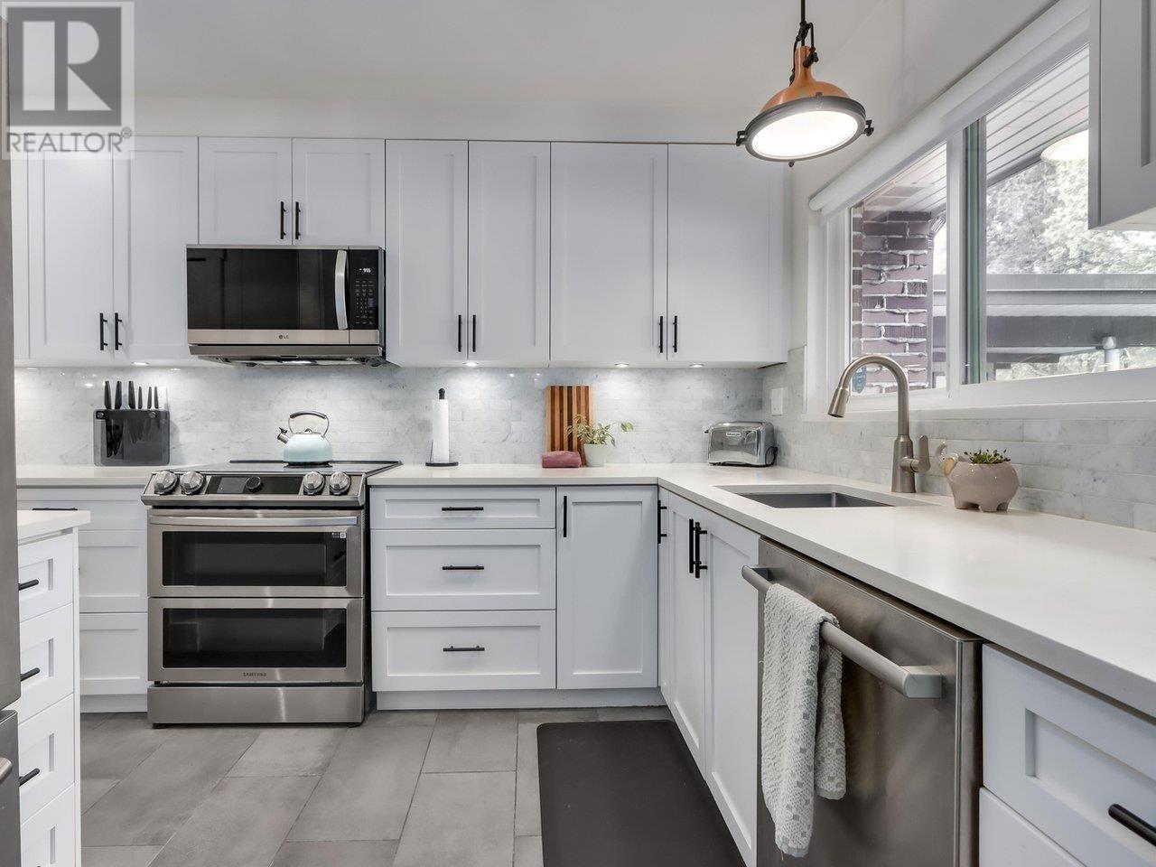












139 3300 CAPILANO ROAD

,
North Vancouver,




British Columbia
V7R4H8

