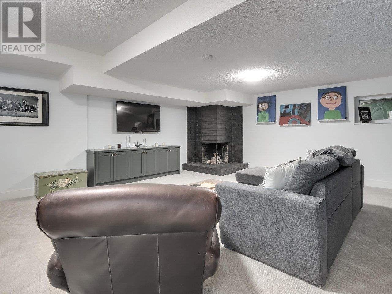 












139 3300 CAPILANO ROAD

,
North Vancouver,




British Columbia
V7R4H8

