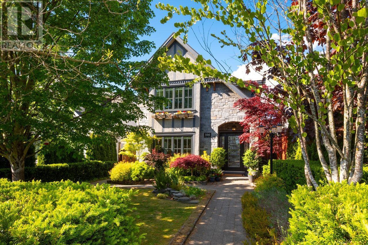 












336 W 17TH STREET

,
North Vancouver,




British Columbia
V7M1V8

