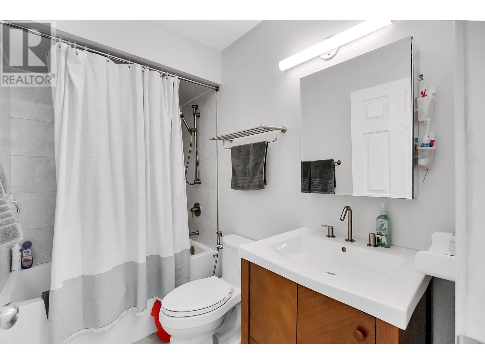 












22 5661 LADNER TRUNK ROAD

,
Ladner,




British Columbia
V4K1X3

