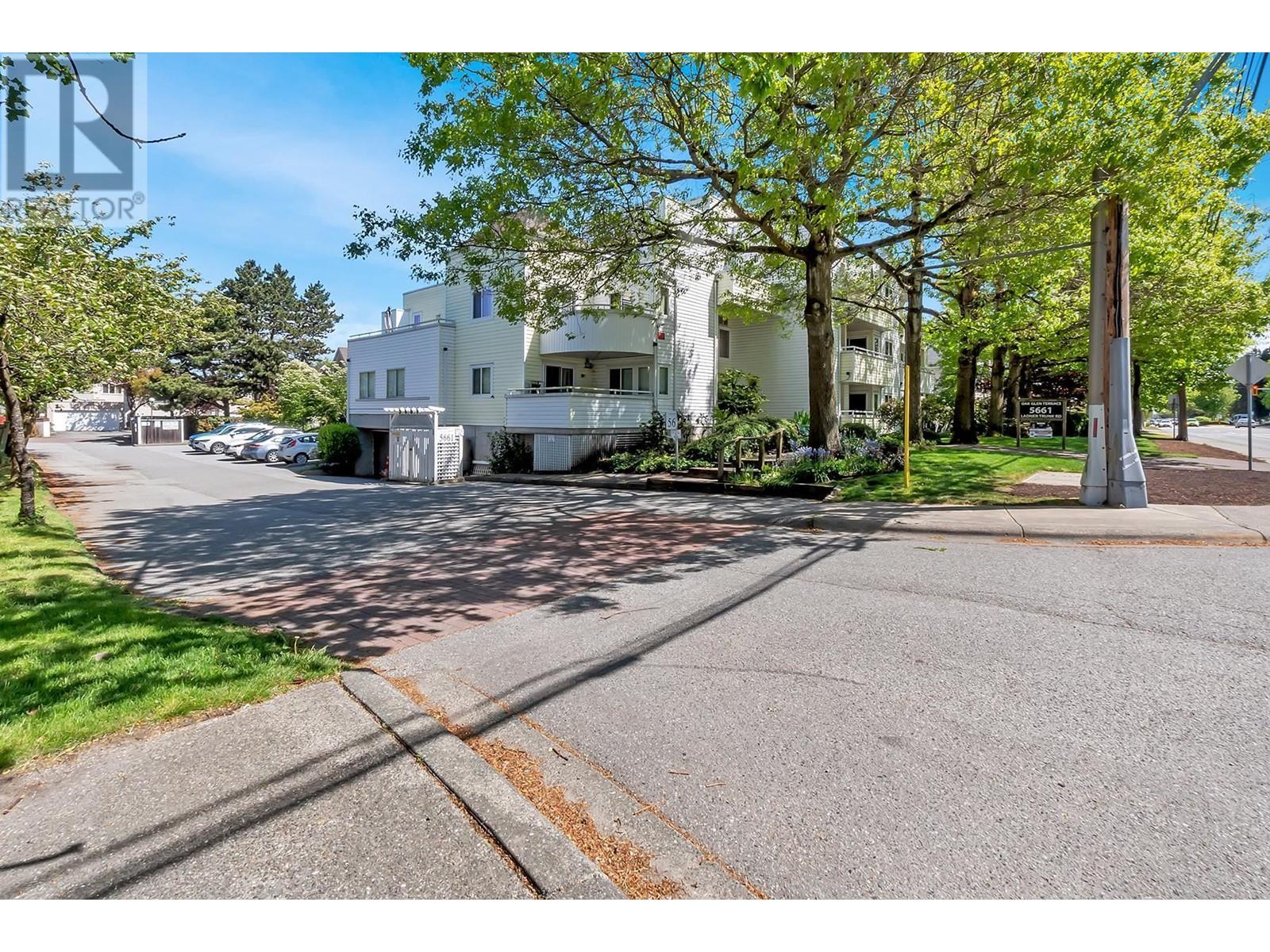 












22 5661 LADNER TRUNK ROAD

,
Ladner,




British Columbia
V4K1X3

