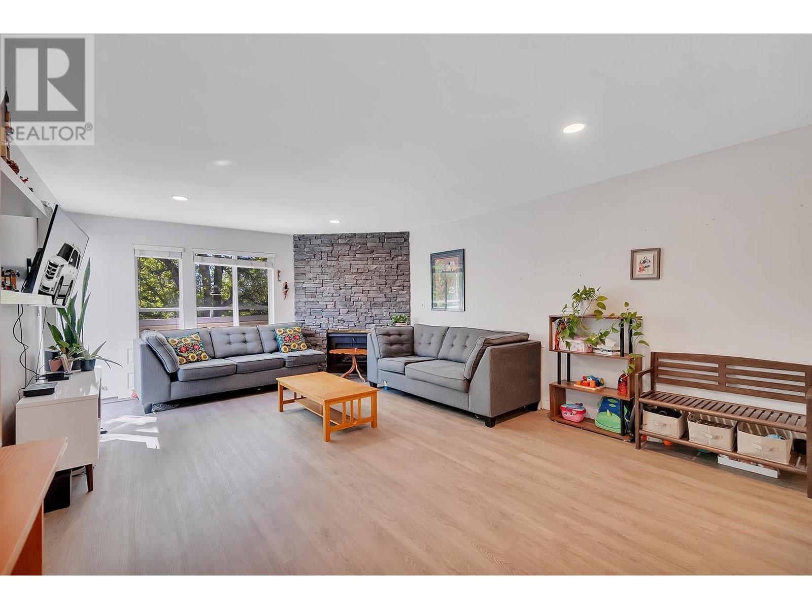 












22 5661 LADNER TRUNK ROAD

,
Ladner,




British Columbia
V4K1X3

