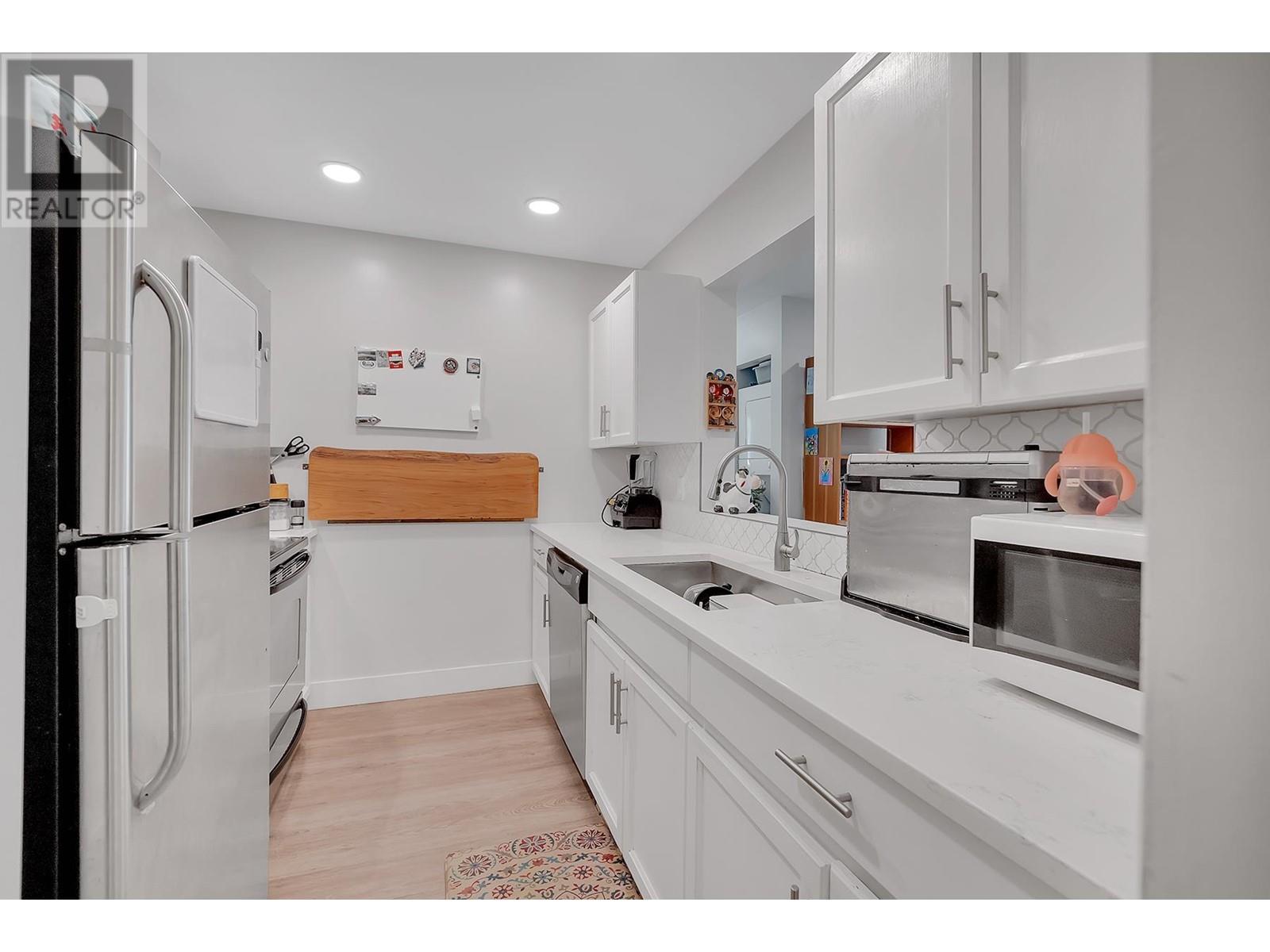 












22 5661 LADNER TRUNK ROAD

,
Ladner,




British Columbia
V4K1X3

