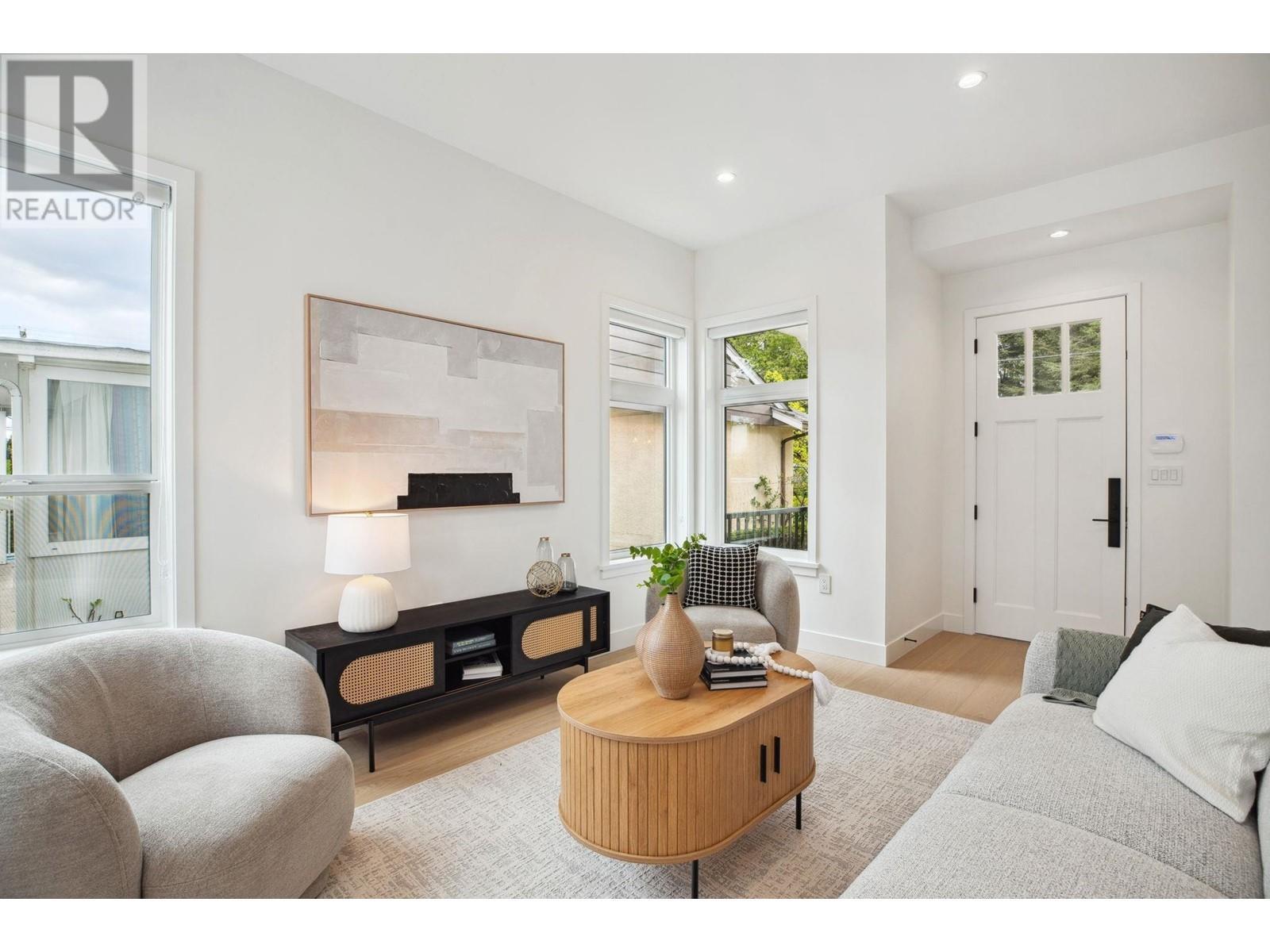 












103 692 FLORENCE STREET

,
Coquitlam,




British Columbia
V3J4C8

