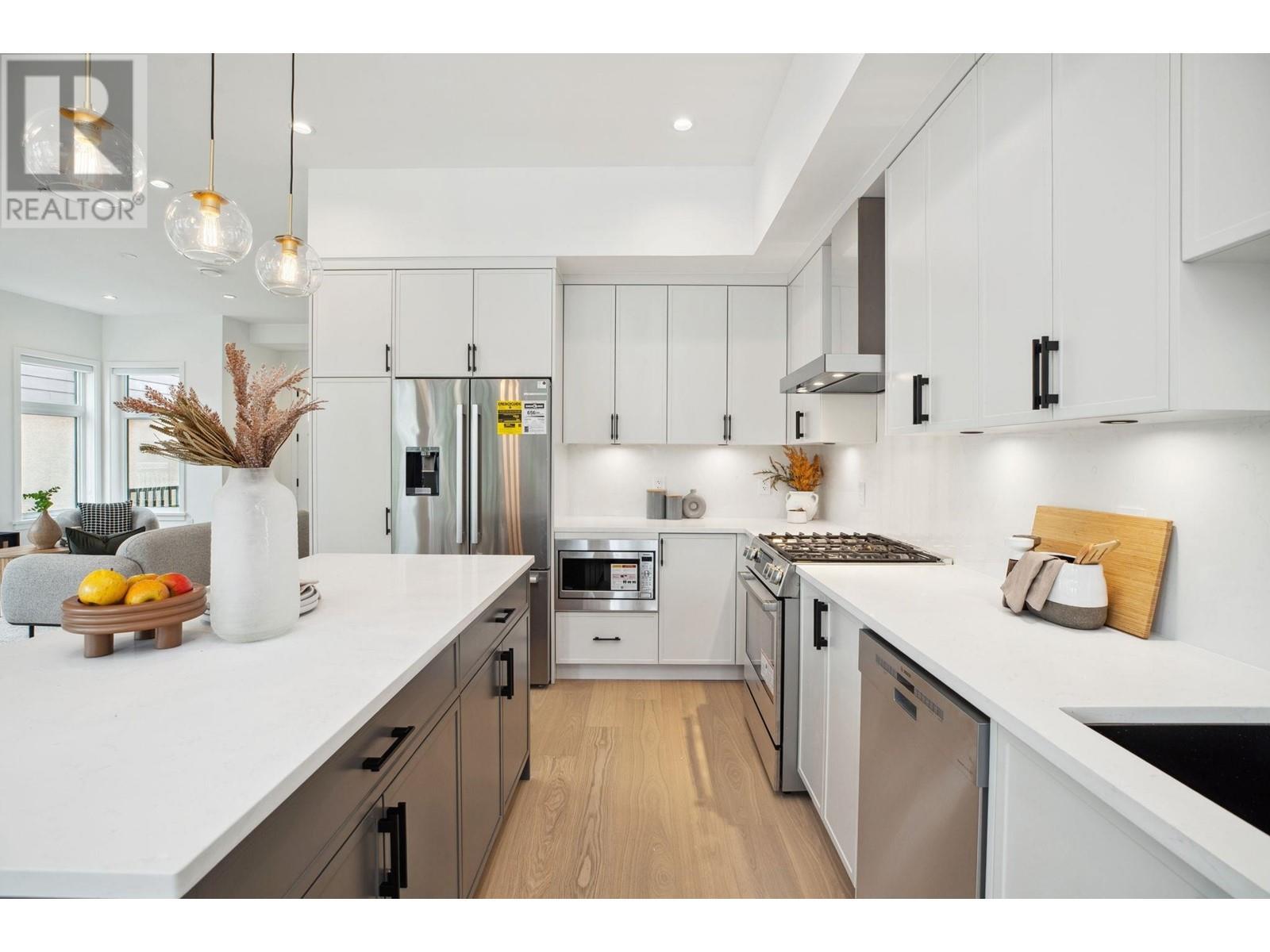 












103 692 FLORENCE STREET

,
Coquitlam,




British Columbia
V3J4C8

