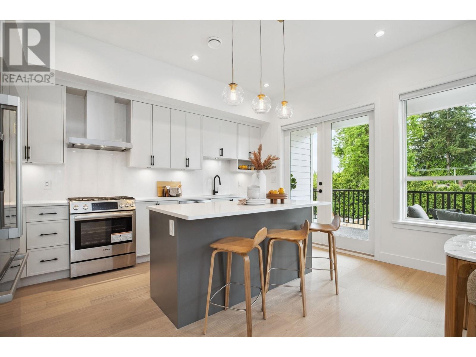 












103 692 FLORENCE STREET

,
Coquitlam,




British Columbia
V3J4C8

