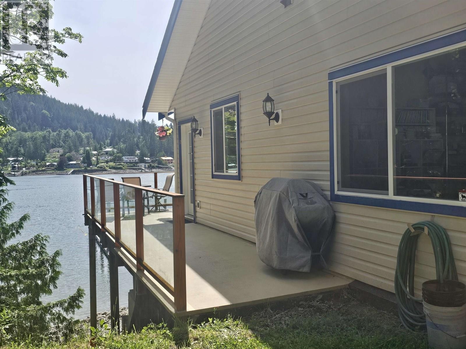 












5338 DANIEL ROAD

,
Garden Bay,




British Columbia
V0N1S1

