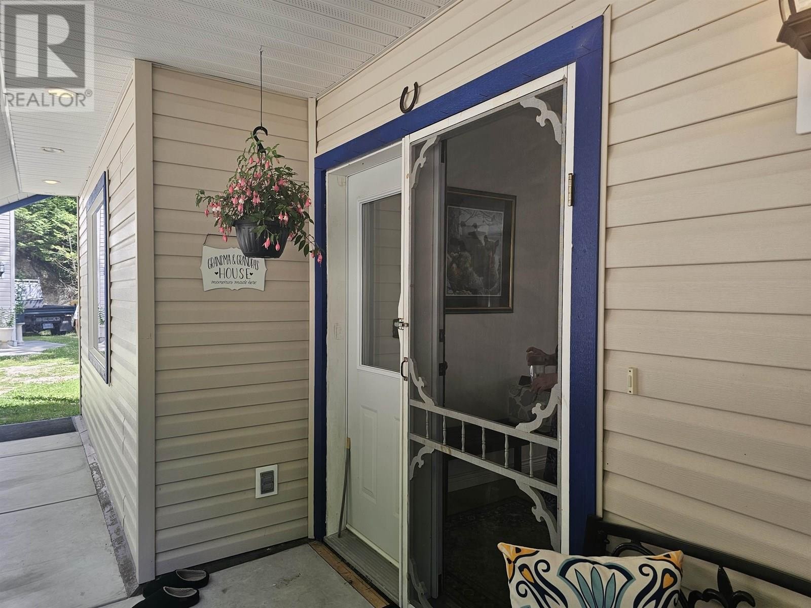 












5338 DANIEL ROAD

,
Garden Bay,




British Columbia
V0N1S1

