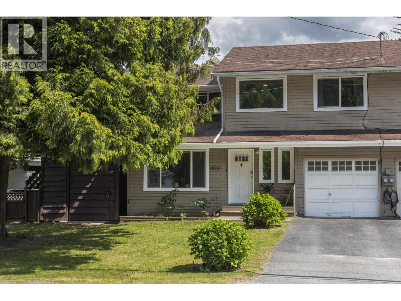 












39710 GOVERNMENT ROAD

,
Squamish,




British Columbia
V8B0A5

