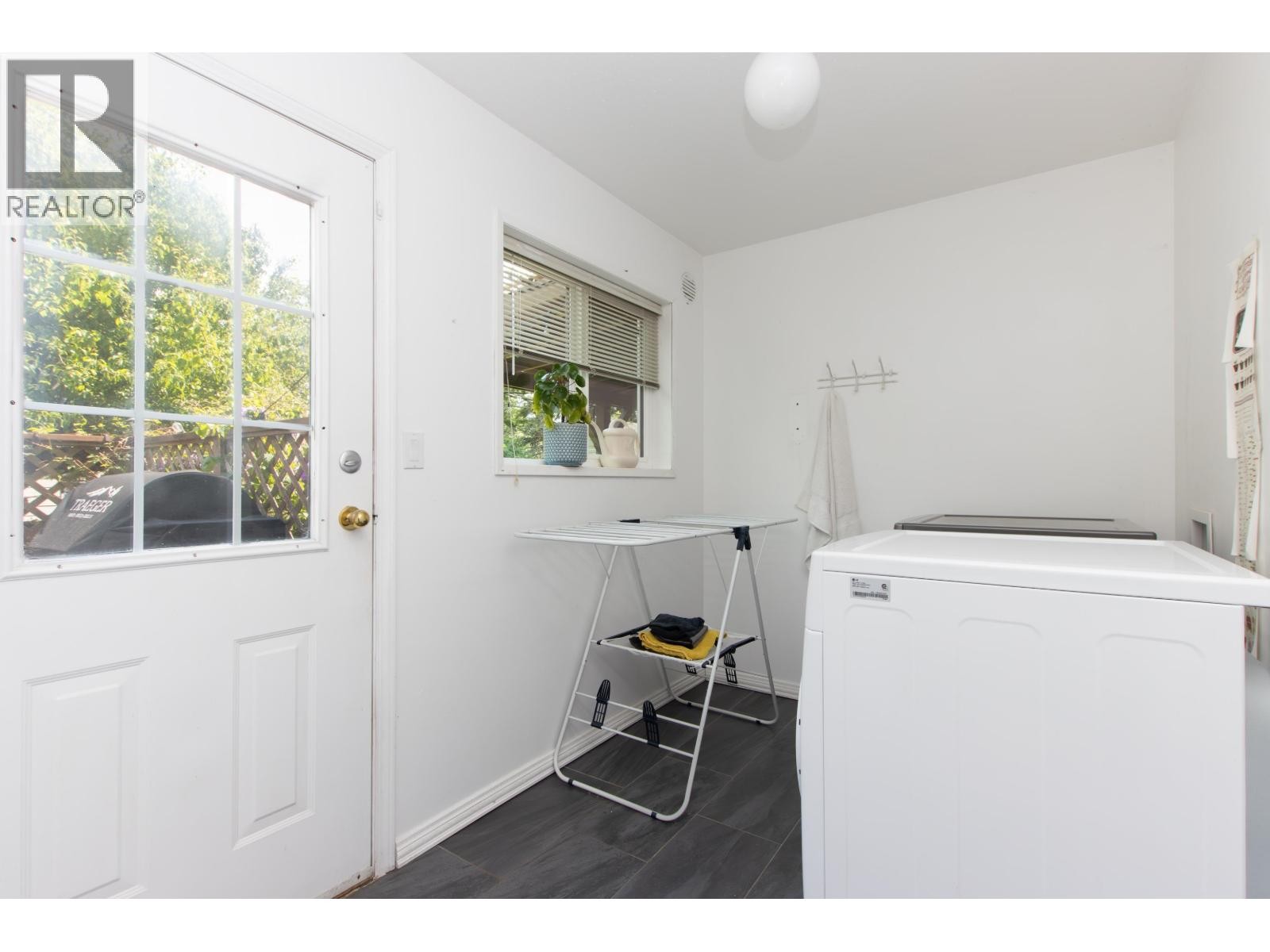 












39710 GOVERNMENT ROAD

,
Squamish,




British Columbia
V8B0A5

