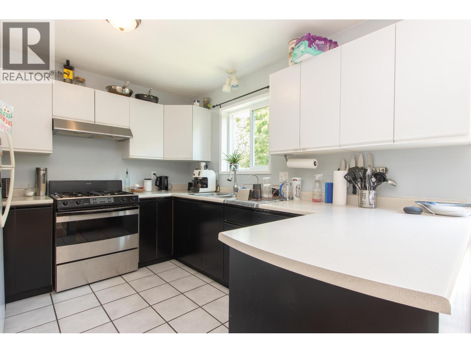 












39710 GOVERNMENT ROAD

,
Squamish,




British Columbia
V8B0A5

