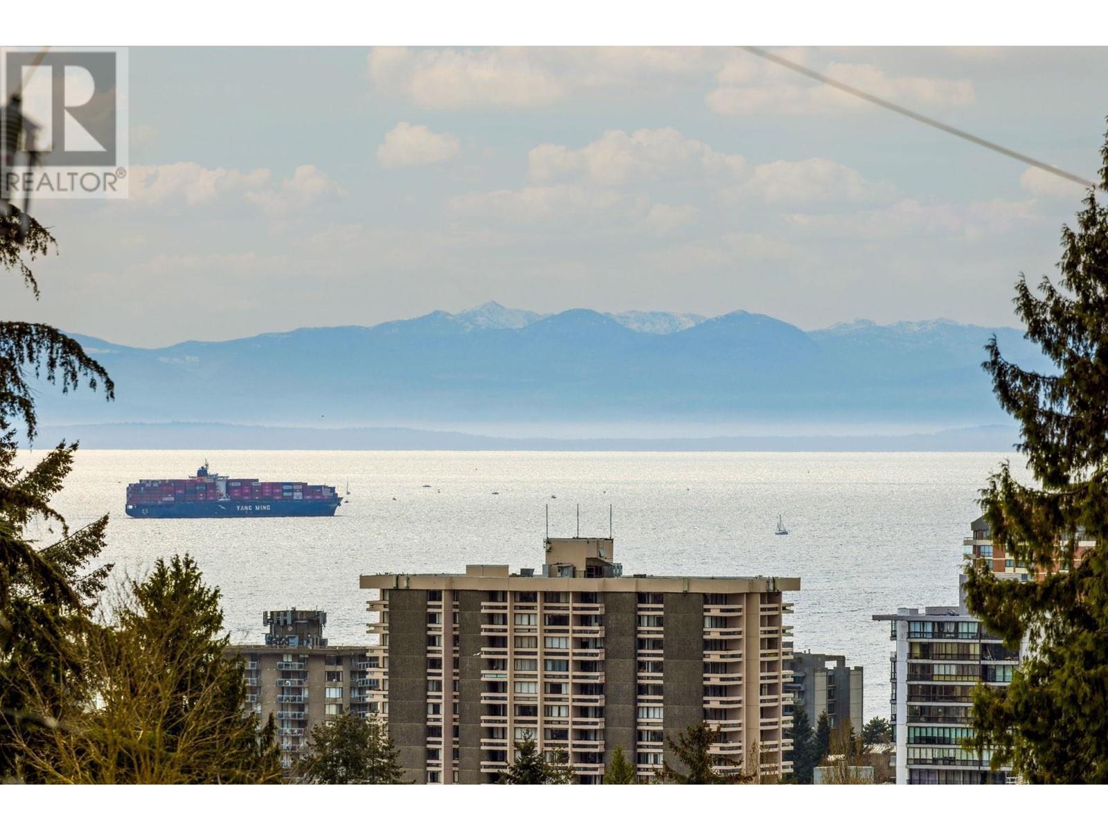 












1031 INGLEWOOD AVENUE

,
West Vancouver,




British Columbia
V7T1Y1

