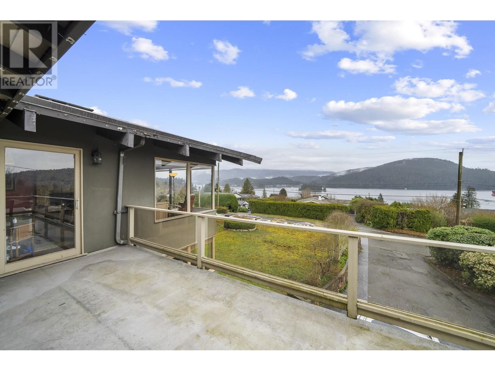 












645 BAYCREST DRIVE

,
North Vancouver,




British Columbia
V7G1N7


