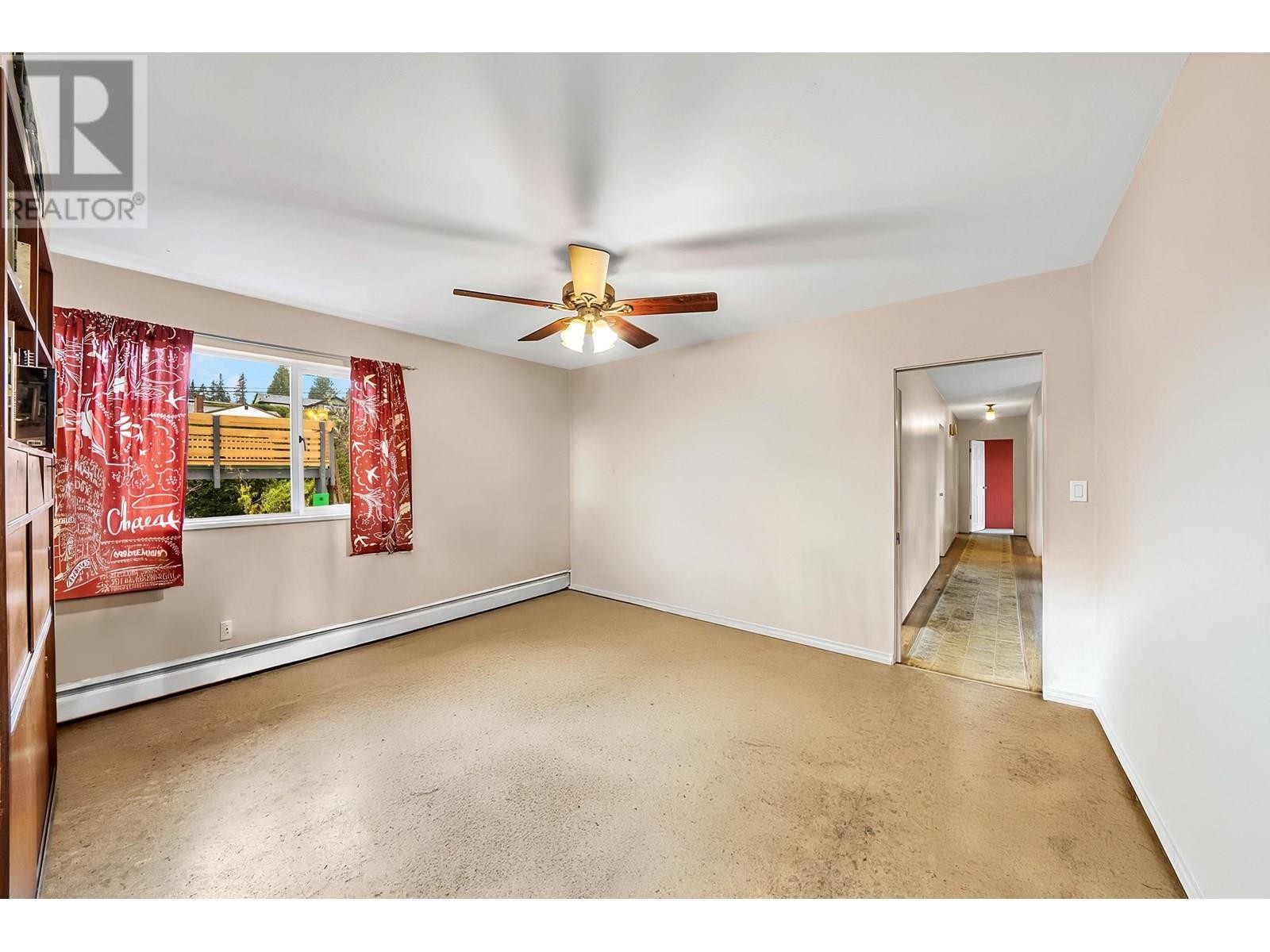 












645 BAYCREST DRIVE

,
North Vancouver,




British Columbia
V7G1N7

