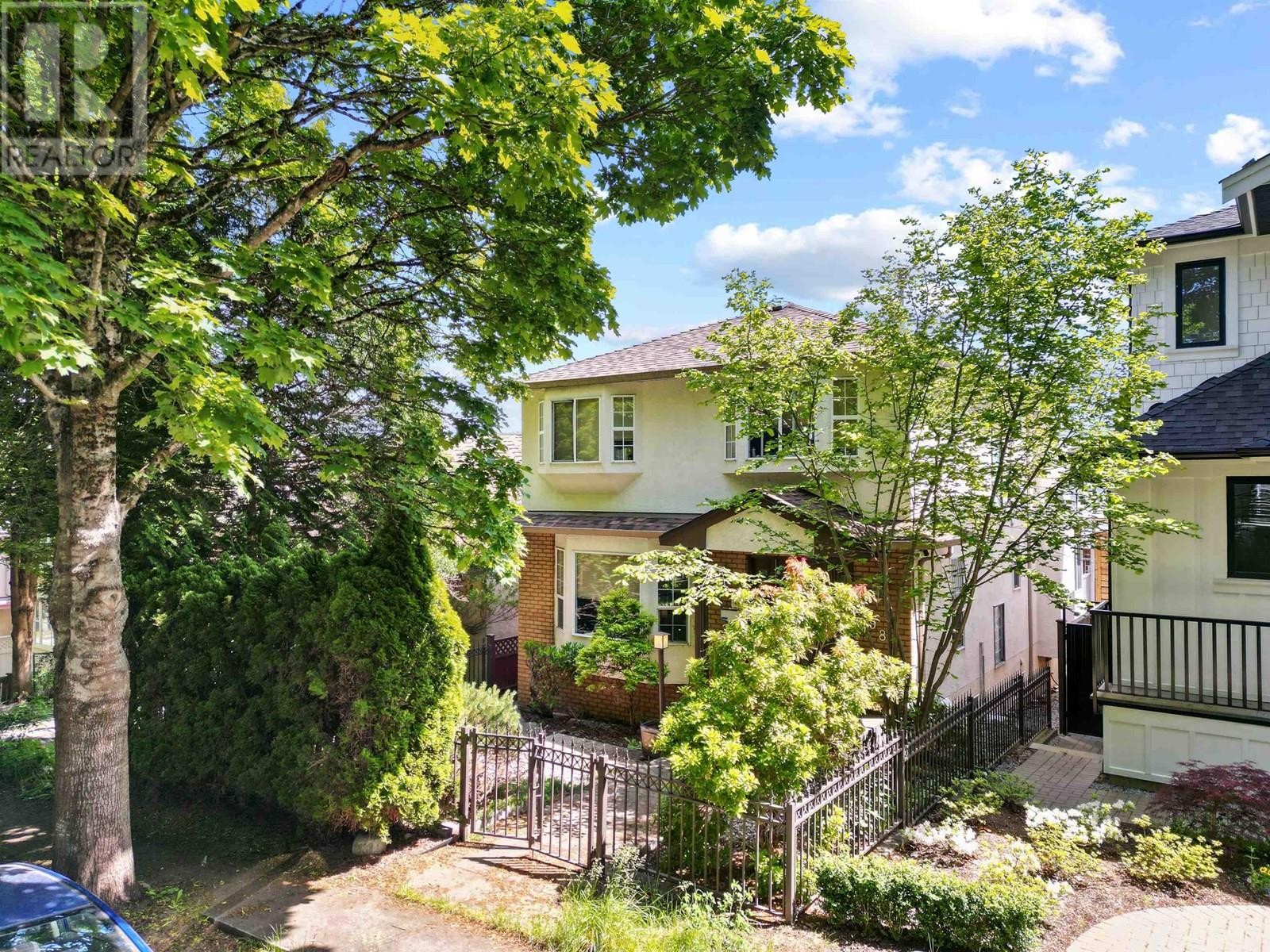












4988 SHERBROOKE STREET

,
Vancouver,




British Columbia
V5W3M2

