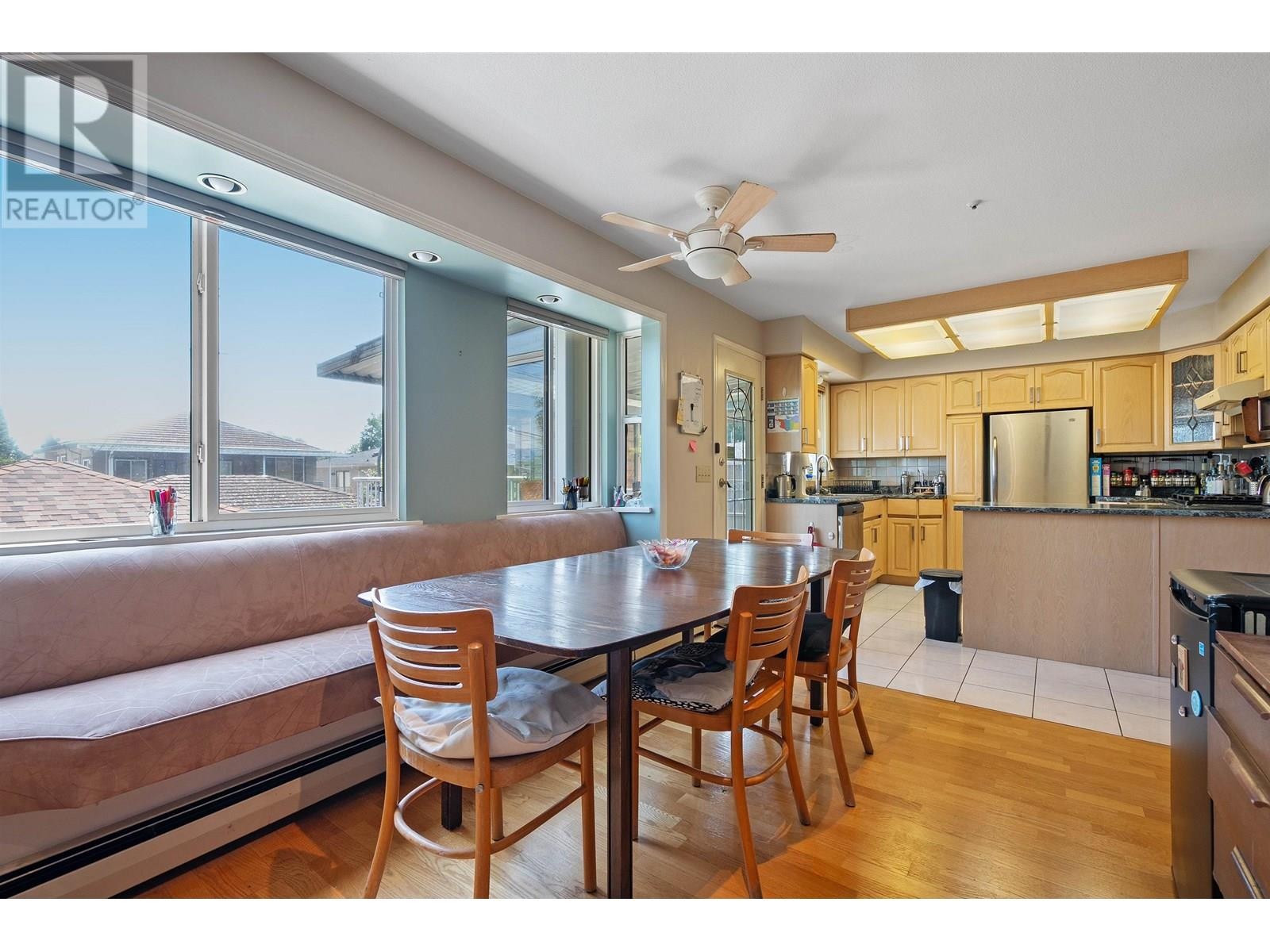 












4988 SHERBROOKE STREET

,
Vancouver,




British Columbia
V5W3M2

