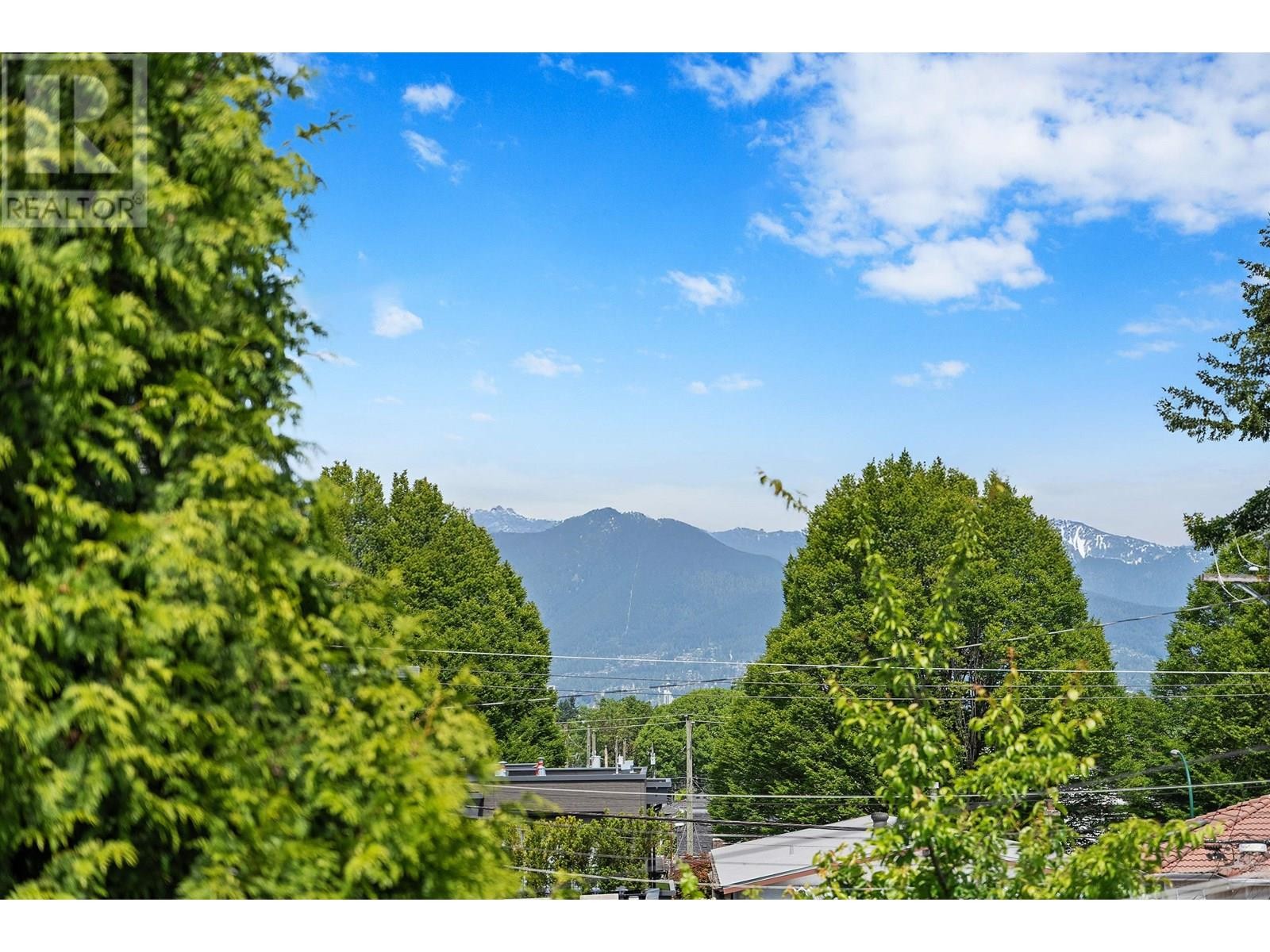 












4988 SHERBROOKE STREET

,
Vancouver,




British Columbia
V5W3M2

