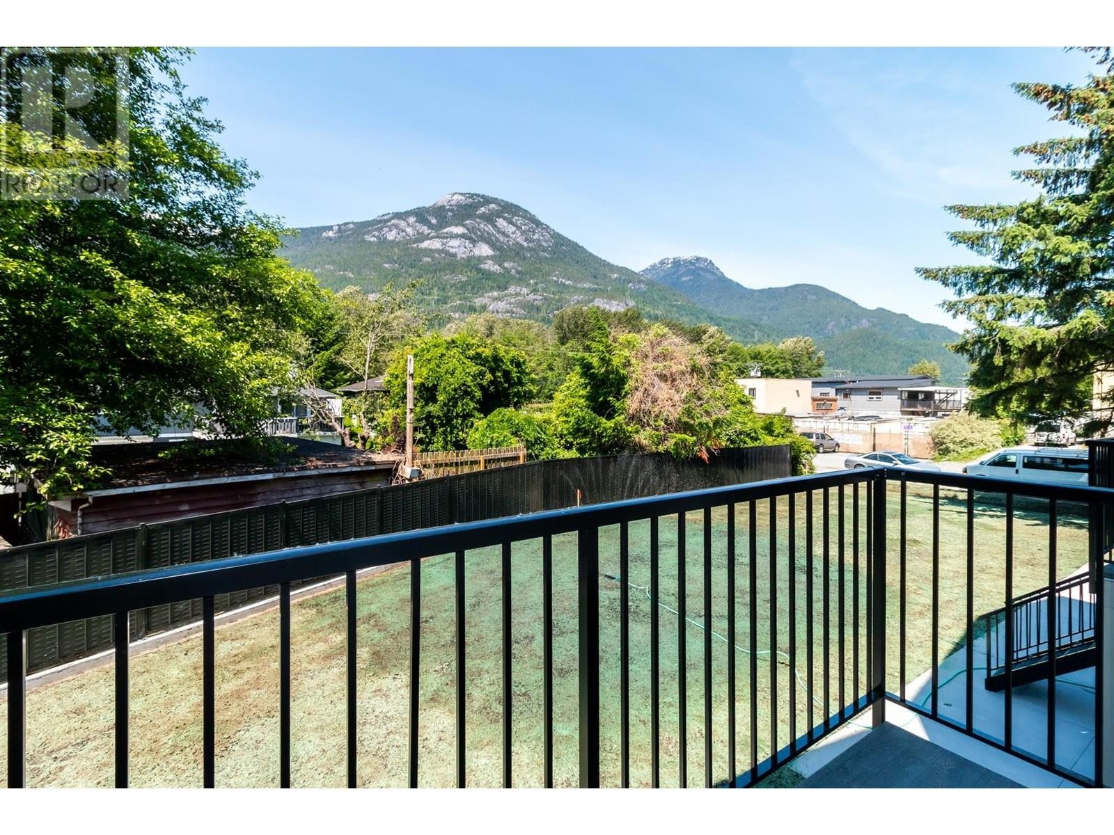 












38891 GARIBALDI AVENUE

,
Squamish,




British Columbia
V8B0E8

