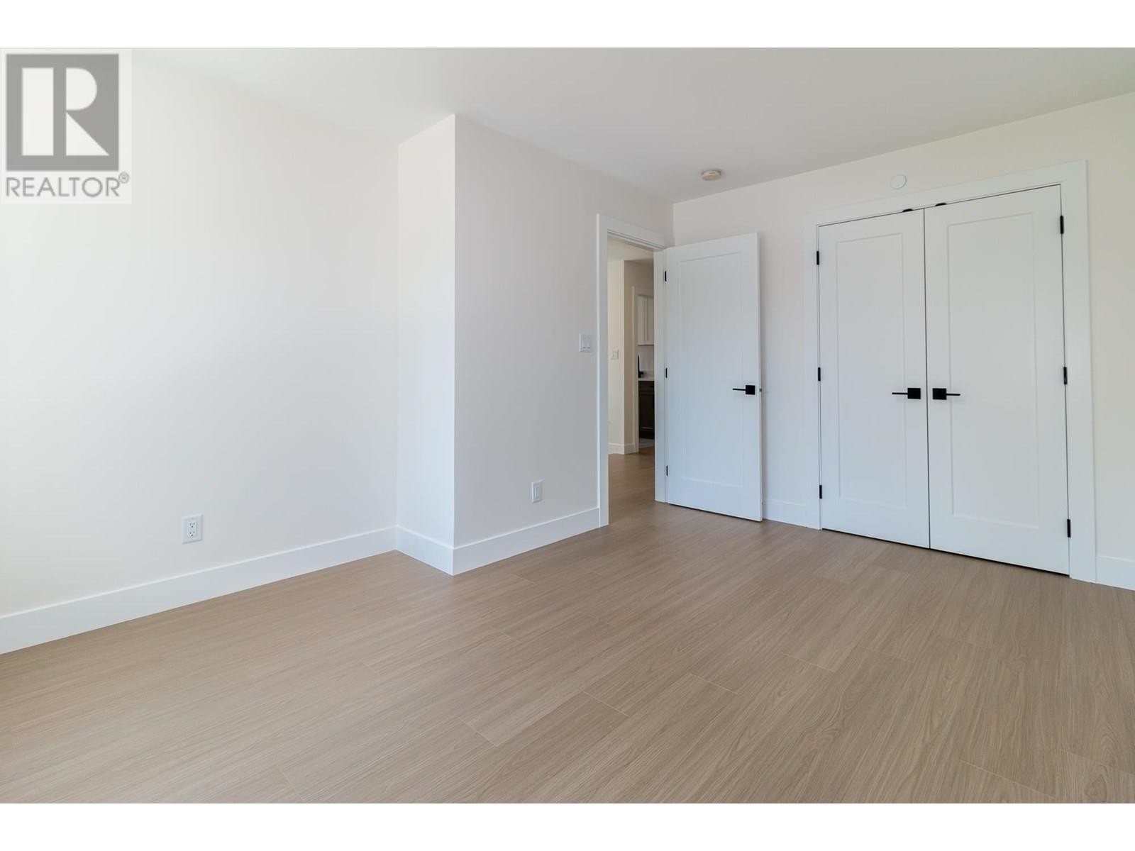 












38891 GARIBALDI AVENUE

,
Squamish,




British Columbia
V8B0E8

