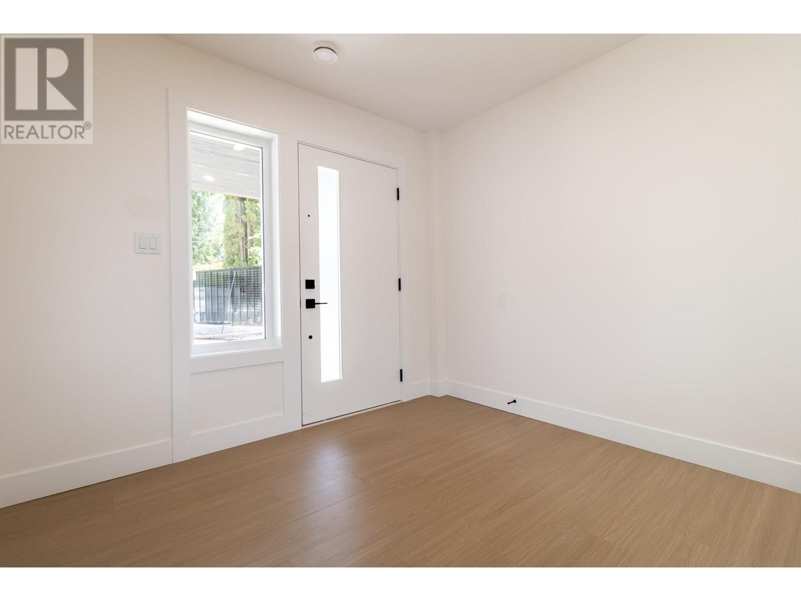 












1108 MAGEE STREET

,
Squamish,




British Columbia
V8B0E8

