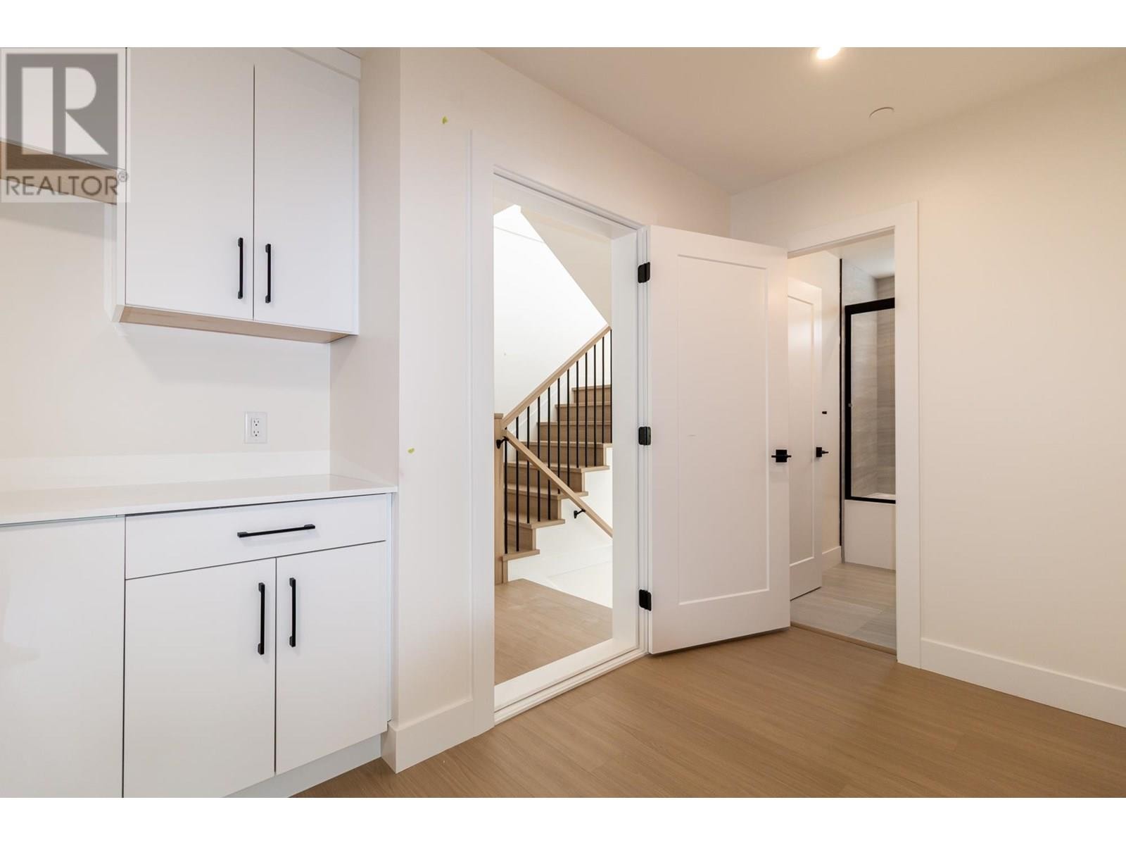 












1108 MAGEE STREET

,
Squamish,




British Columbia
V8B0E8

