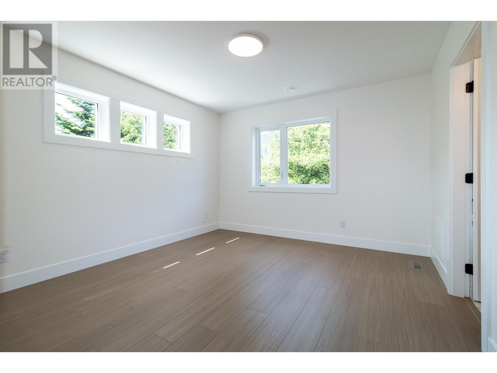 












1108 MAGEE STREET

,
Squamish,




British Columbia
V8B0E8

