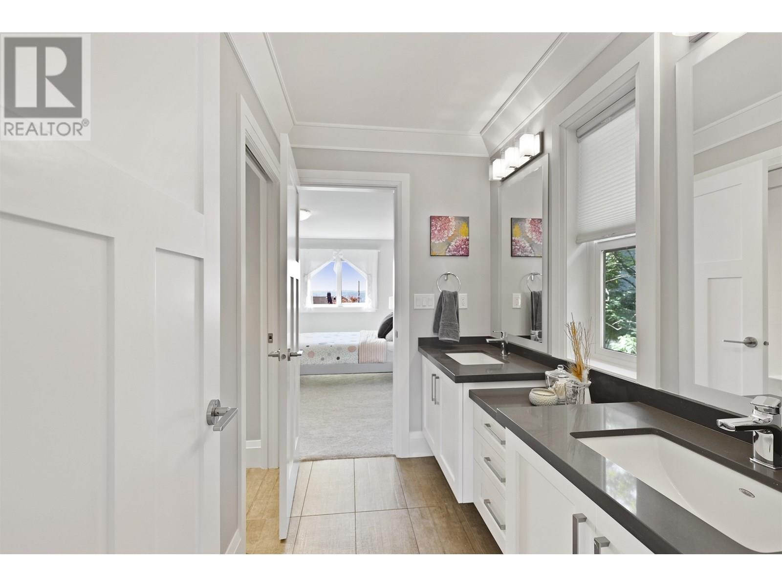 












441 E KEITH ROAD

,
North Vancouver,




British Columbia
V7L1W1

