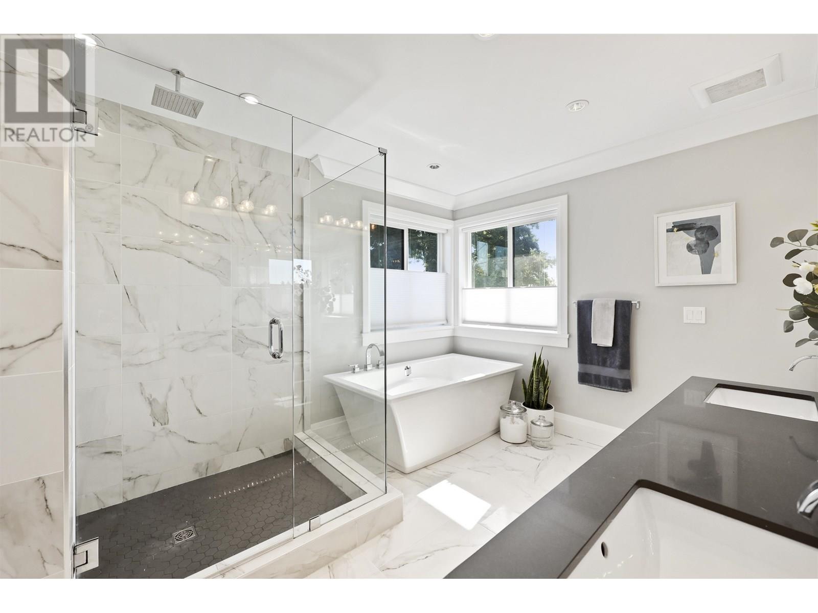 












441 E KEITH ROAD

,
North Vancouver,




British Columbia
V7L1W1


